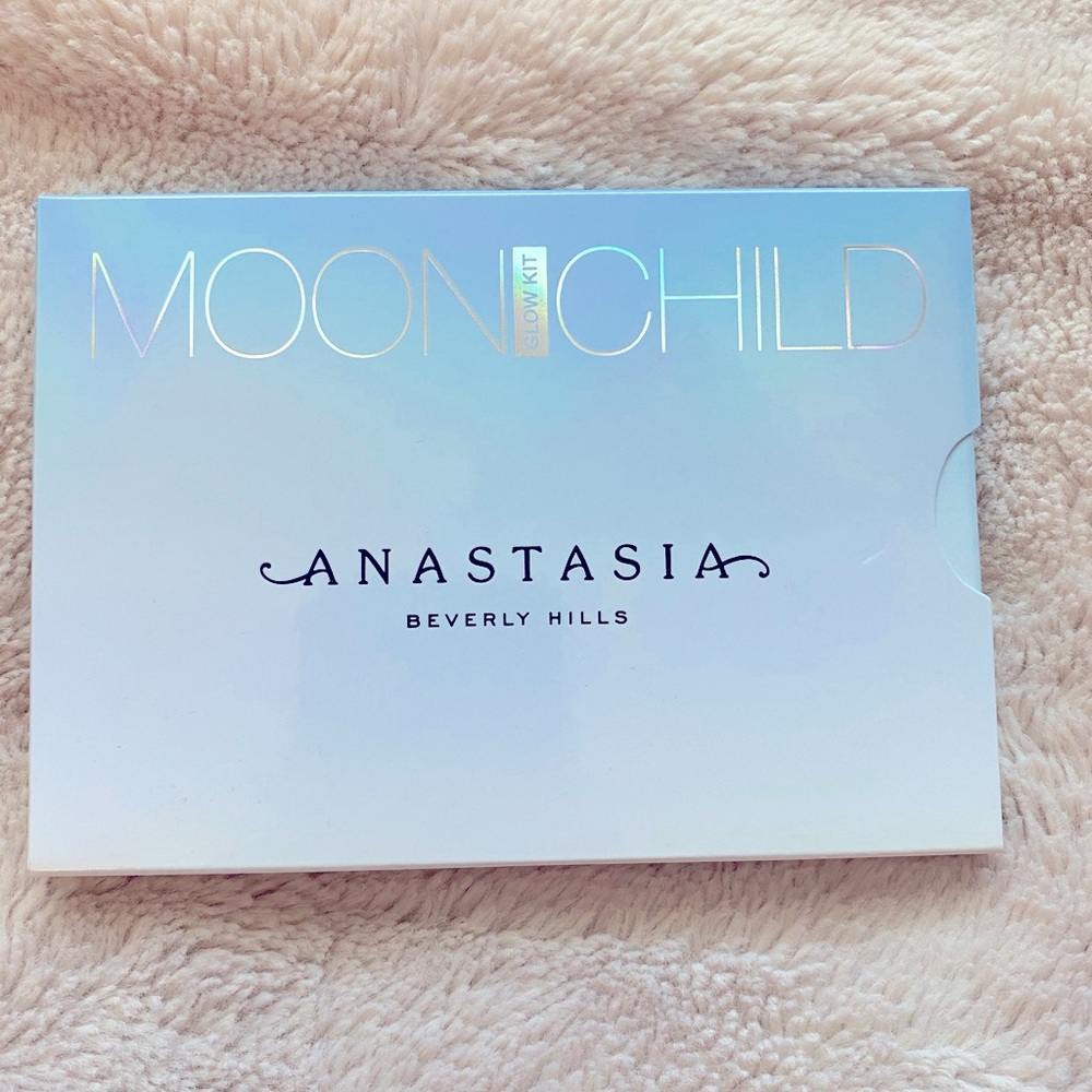 ❄️ NWT Anastasia moon child highlighter glow kit❄️
